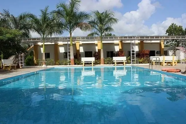 Gir Jungle Lodge Swimming Pool