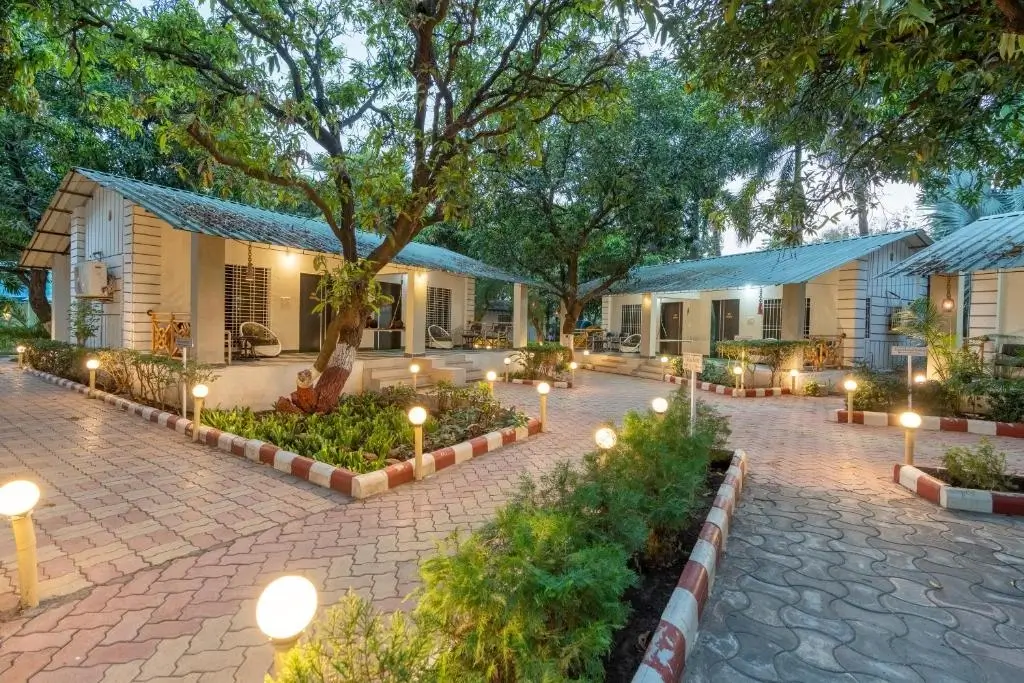 Hotels in Gir